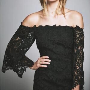 Free People Dusk Lace Off Shoulder Size 4 Black Dress
